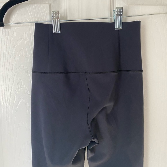 Vuori Black Evolve Leggings XS - Picture 10 of 11